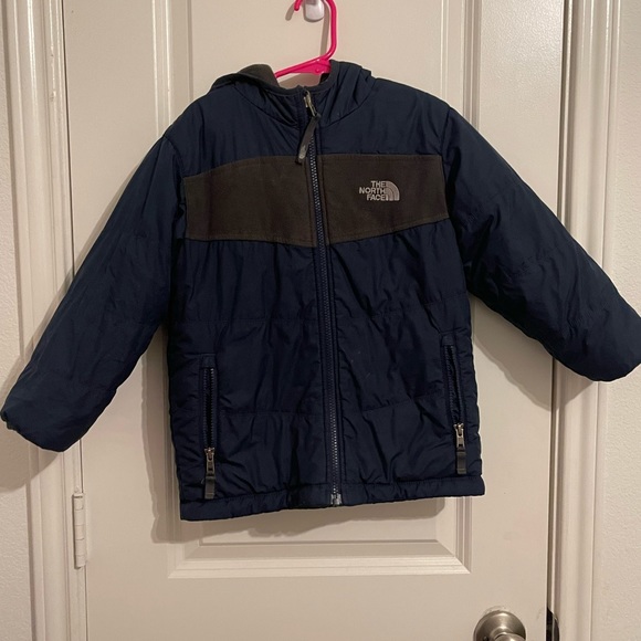 North face reversible boys jacket XXS (5) - Picture 2 of 6